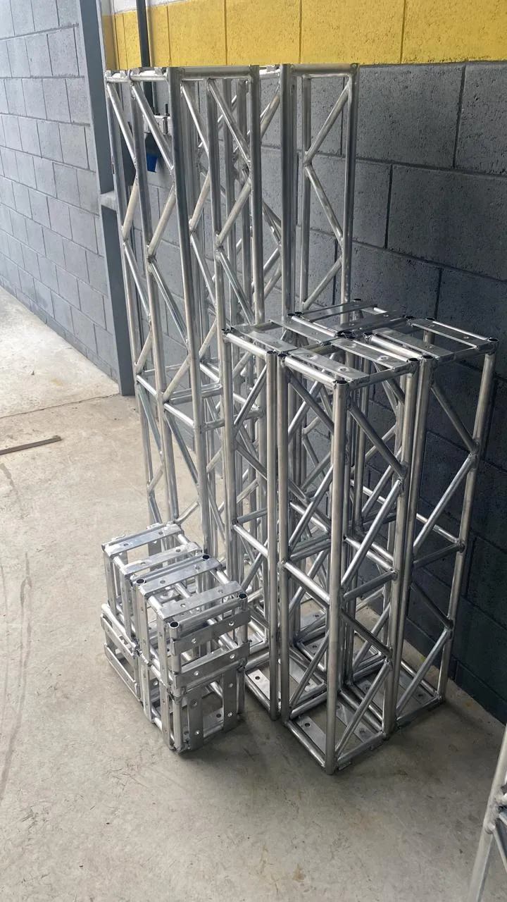 Treliças metálicas tubulares prontas para montagem